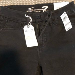 Seven jeans for women’s-Size 6 but runs bigger-High rise
